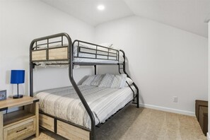 6 Schlafzimmer, Bügeleisen/Bügelbrett, kostenloses WLAN, Bettwäsche