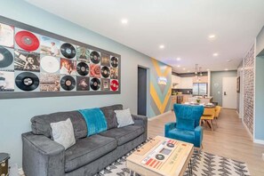 Smart TV, offices