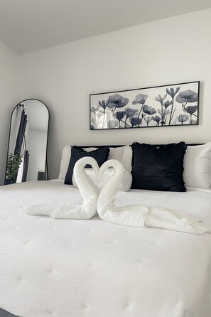 4 室のベッドルーム、アイロン / アイロン台、WiFi、ベッドシーツ