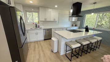 Microwave, oven, stovetop, dishwasher