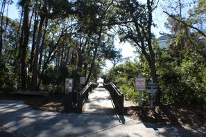 Property grounds - Short Walk to the Beach - Poolside Condo - Fiddler's Cove (Hilton Head Island)
