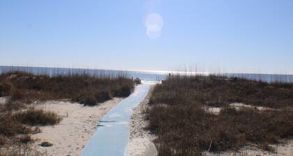Short Walk to the Beach - Poolside Condo - Fiddler's Cove