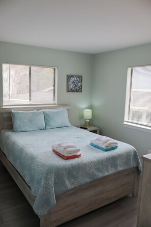 2 bedrooms, iron/ironing board, free WiFi, bed sheets