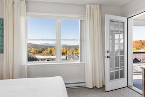 Cubrecamas, colchones Tempur-Pedic y decoración personalizada
