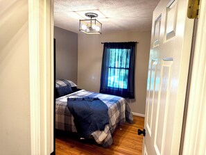 3 bedrooms, WiFi, bed sheets