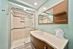 House | Bathroom - Loggerhead Cay 443 Pet Friendly on the Beach (Sanibel)