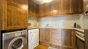 Private kitchen - Chez Bonheur (Osséja)