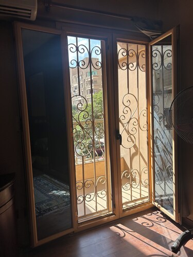 Lovely 2-bedroom apartment with AC in Cairo near the airport at Nasr City