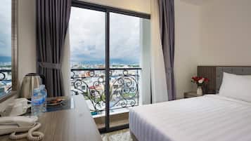 Deluxe Triple Room, City View
