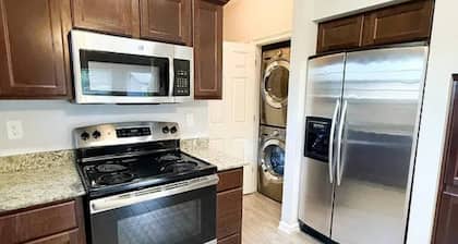 Quaint 3-bedroom house with AC in charming Baton Rouge