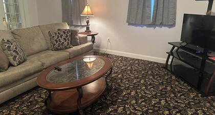 Delightful 3-bedroom apartment with AC in Leesville