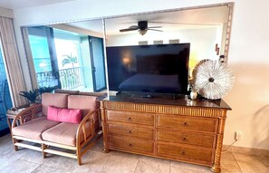 Smart TV - Legal STR Beachfront Stunning Ocean Views in Paradise at Lahaina Shores Studio (Lahaina)