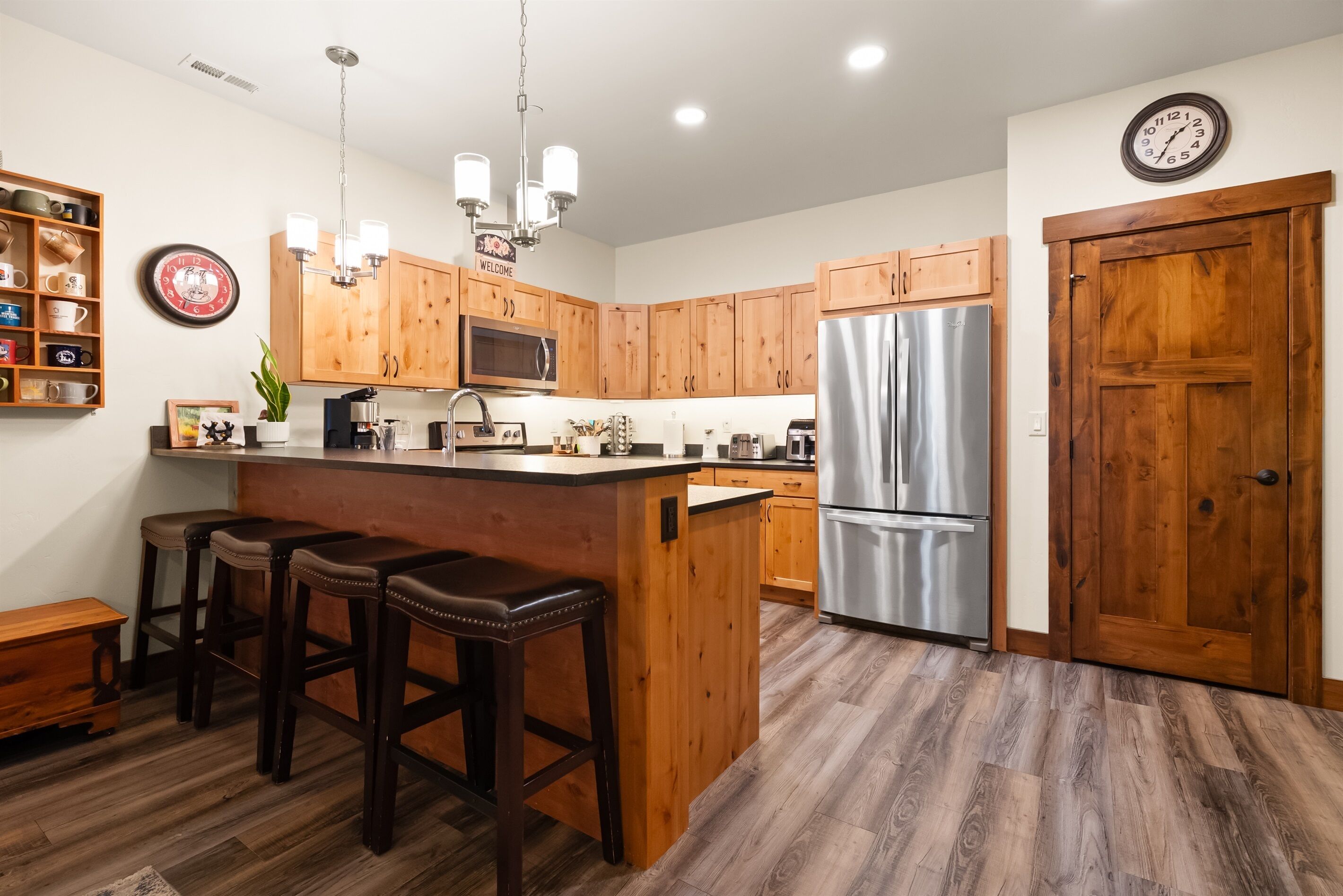 ثلاجة، ميكروويف، فرن، موقد طهي مسطح