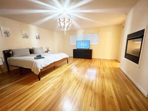 5 室のベッドルーム、アイロン / アイロン台、WiFi (無料)、ベッドシーツ