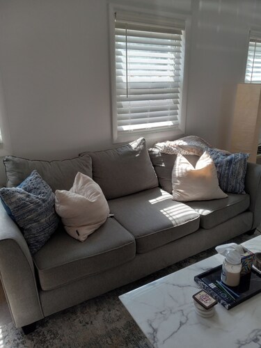 Cozy 1-bedroom condo in welcoming Point Pleasant with AC