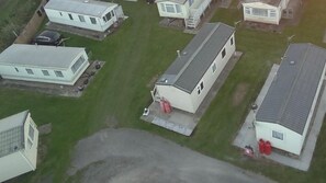 Exterior - 2 Bedroom Chalet Sleeps 6 -Free Parking -Tv -WiFi (Skegness)