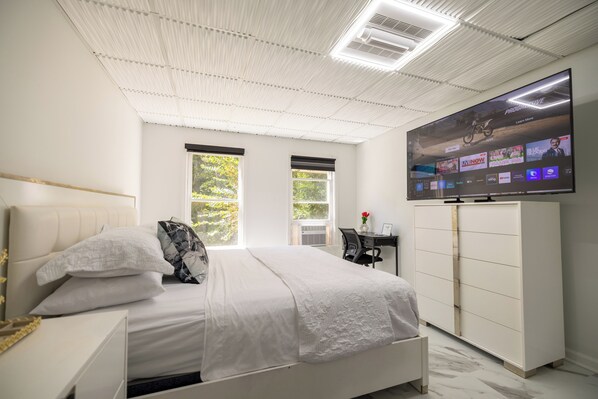 1 bedroom, desk, iron/ironing board, free WiFi