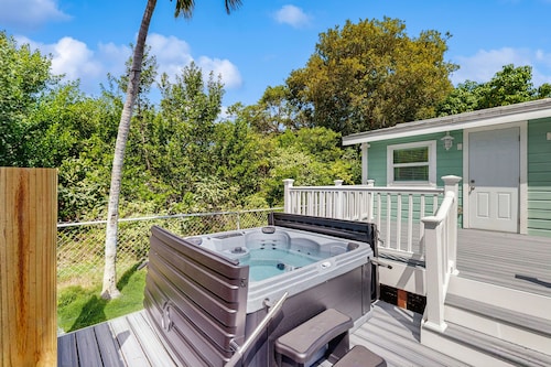 Lovely dog-friendly home near the ocean with hot tub & grill
