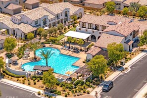Exterior - Desert Bliss - Your La Quinta Paradise Awaits with shared pool, dog friendly. (La Quinta)