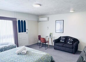 WiFi, bed sheets