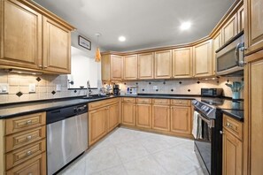 Fridge, microwave, oven, stovetop - Tropical Retreat • Pool • 1.5 miles to Beach (Hobe Sound)