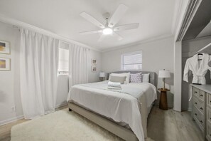 3 bedrooms, desk, iron/ironing board, travel cot