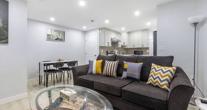 Lovely 2Bedroom/1Bath Private Suite + Free parking + Separate HVAC
Entire Suite!