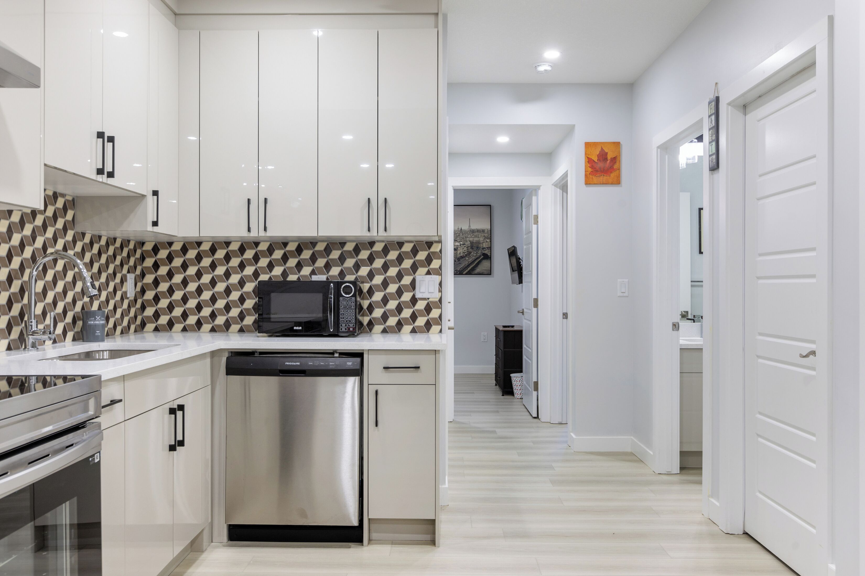 電子レンジ、オーブン、コンロ、食器洗い機