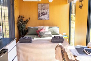 Room - Perrys South by Tiny Away (Forth)