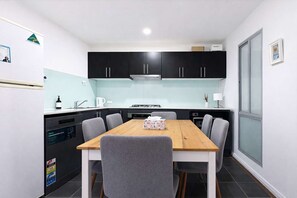 Dining - Stylish 2BR Brunswick Home (Brunswick)