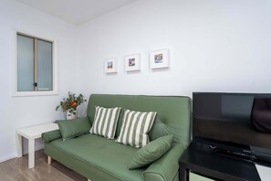 テレビ、書斎 / ワークスペース