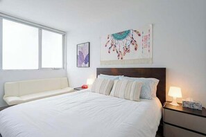 2 室のベッドルーム、アイロン / アイロン台、WiFi、ベッドシーツ