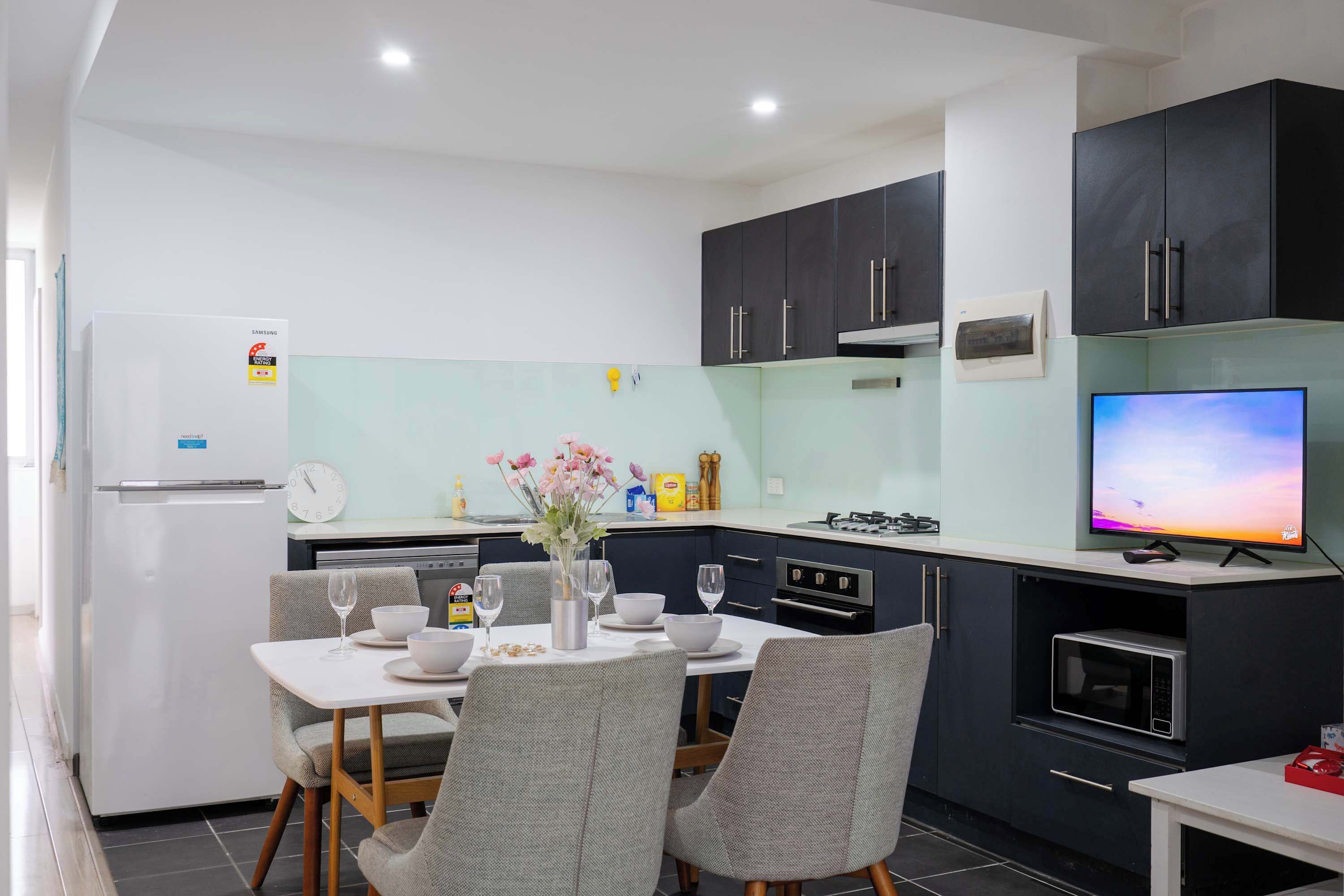 Frigorífic, forn, placa de cuina i rentaplats 