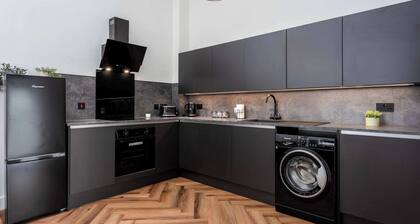 Weaver Suite - Donnini Apartments