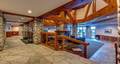 Lake Placid Lodge - Ski-In/Out, Pool, Hot Tub & Sauna, No Stairs