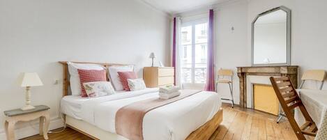 1 bedroom, desk, iron/ironing board, free WiFi