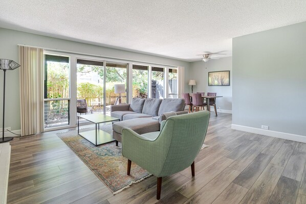 TV, stereo - Blueground | Crescent Park, terrace, nr Stanford (Palo Alto)