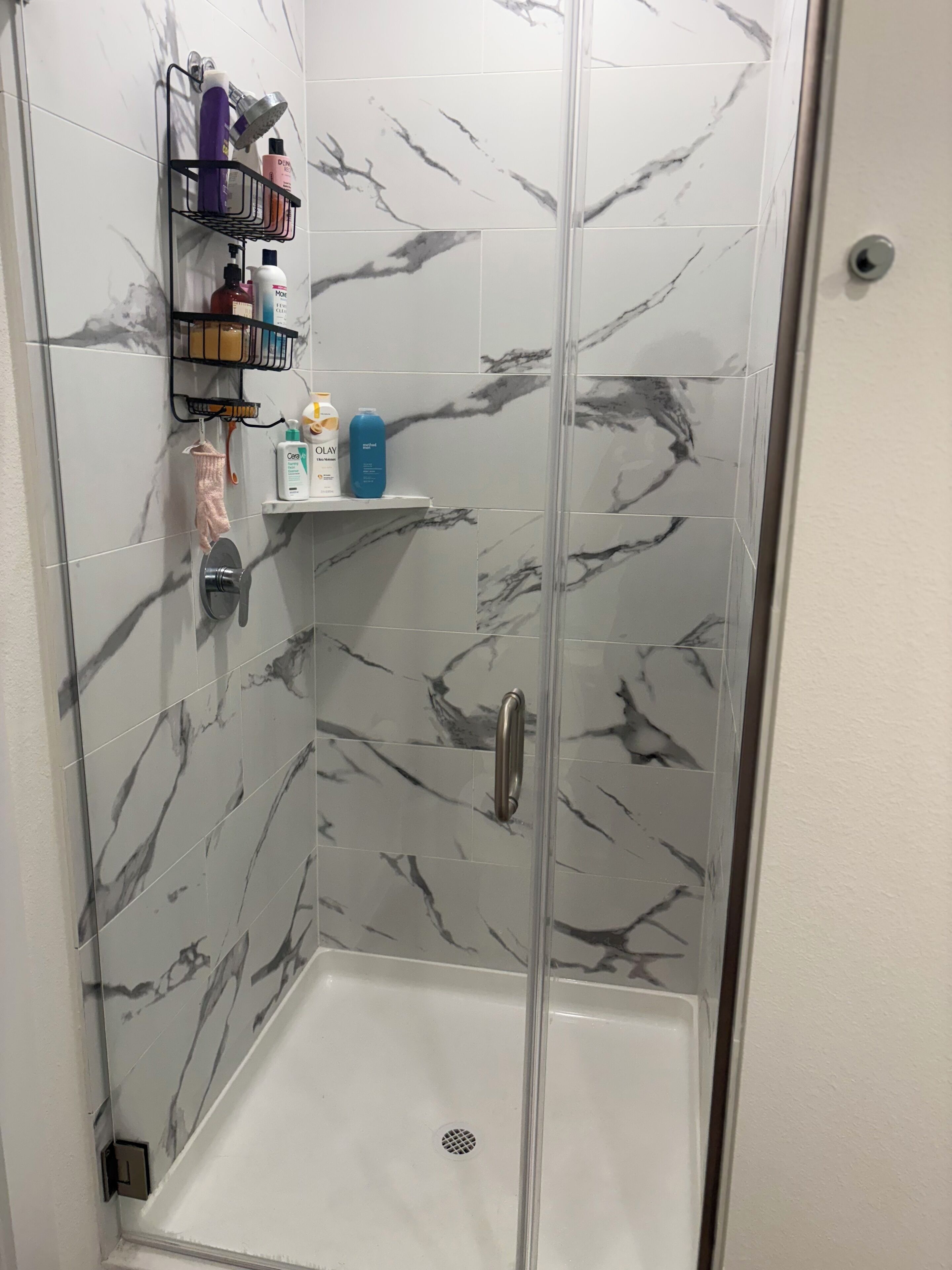 Shower, towels, soap, toilet paper