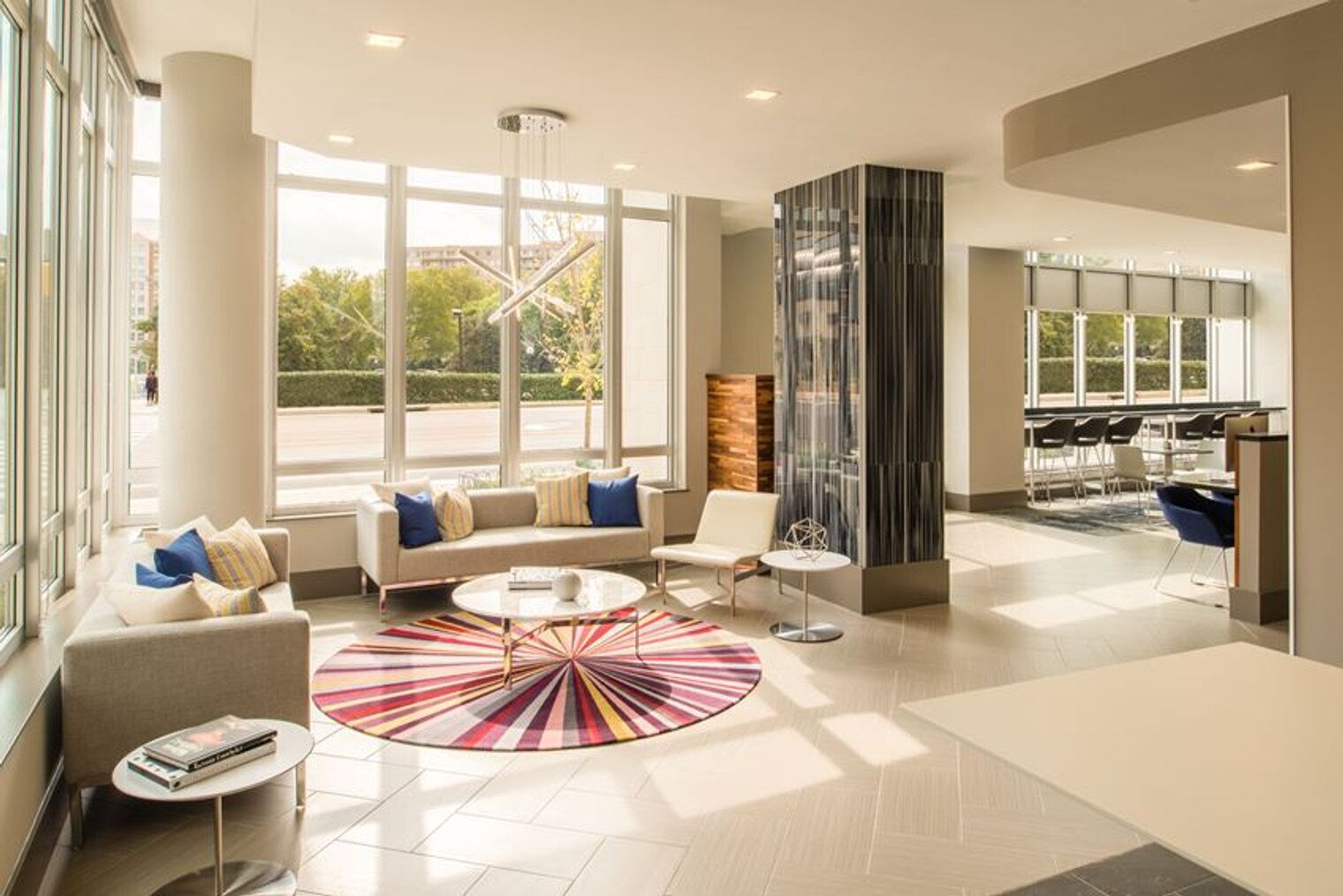 المنشأة من الداخل