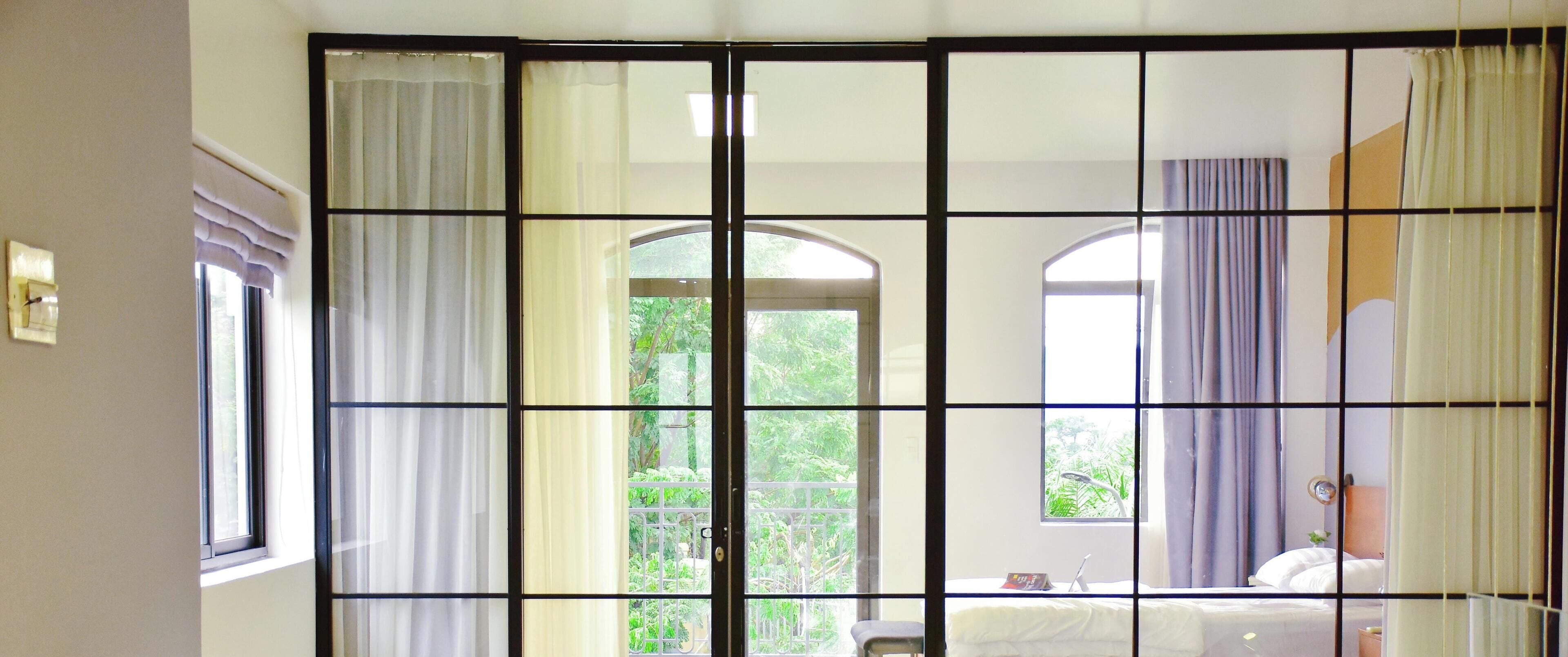 Kahden hengen huone, parveke, näköala puutarhaan | Työpöytä, silitysrauta/-lauta, ilmainen Wi-Fi