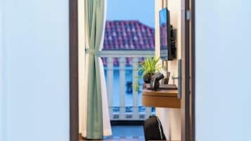 Blackout curtains, soundproofing, iron/ironing board, free WiFi