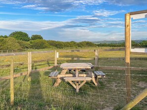 Outdoor dining - 1 bedroom accommodation in Filey (Filey)