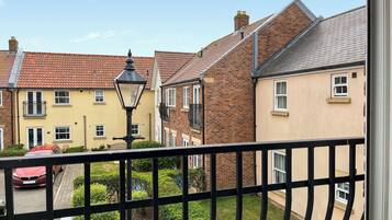 المنطقة المحيطة بالمنشأة