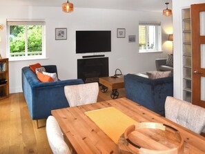 Unclassified image, 3 of 17, button