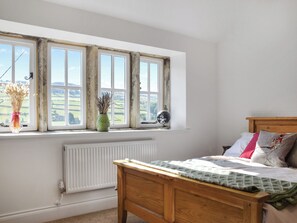 1 bedroom, free WiFi - A beautiful rural base around 1. 5 miles from the centre of Holmfirth. (Holmfirth)