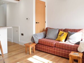 Living area - A beautiful rural base around 1. 5 miles from the centre of Holmfirth. (Holmfirth)