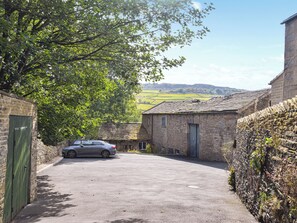 Exterior - A beautiful rural base around 1. 5 miles from the centre of Holmfirth. (Holmfirth)