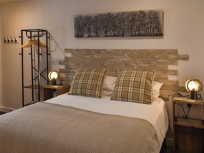 Unclassified image, 5 of 10, button