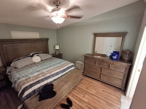 3 bedrooms, Internet, bed sheets