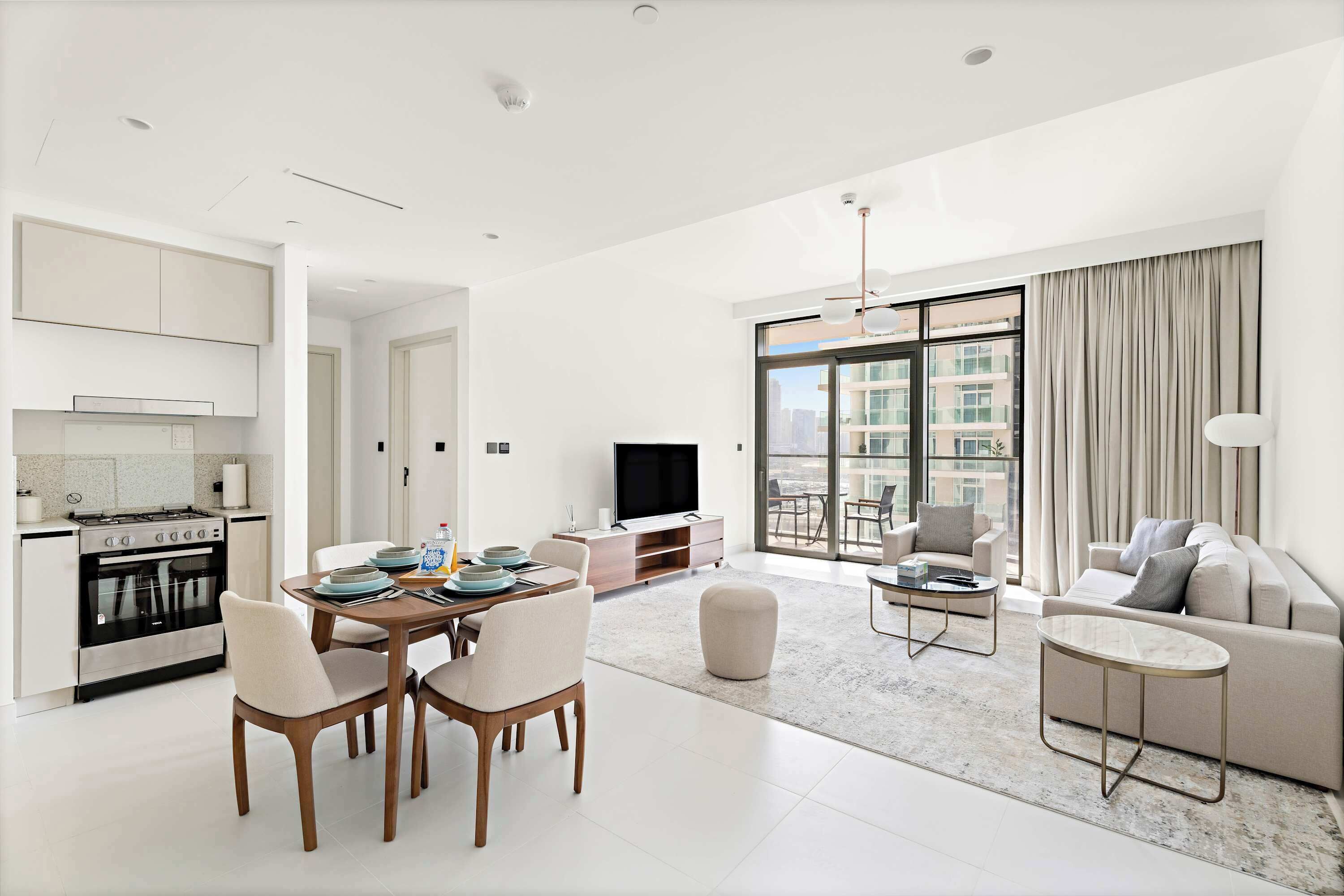 المنشأة من الداخل